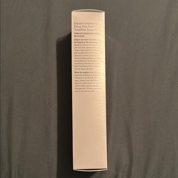 Mary Kay Timewise Repair Volu-Firm Cleanser in Elegant Pink - Picture 4 of 4